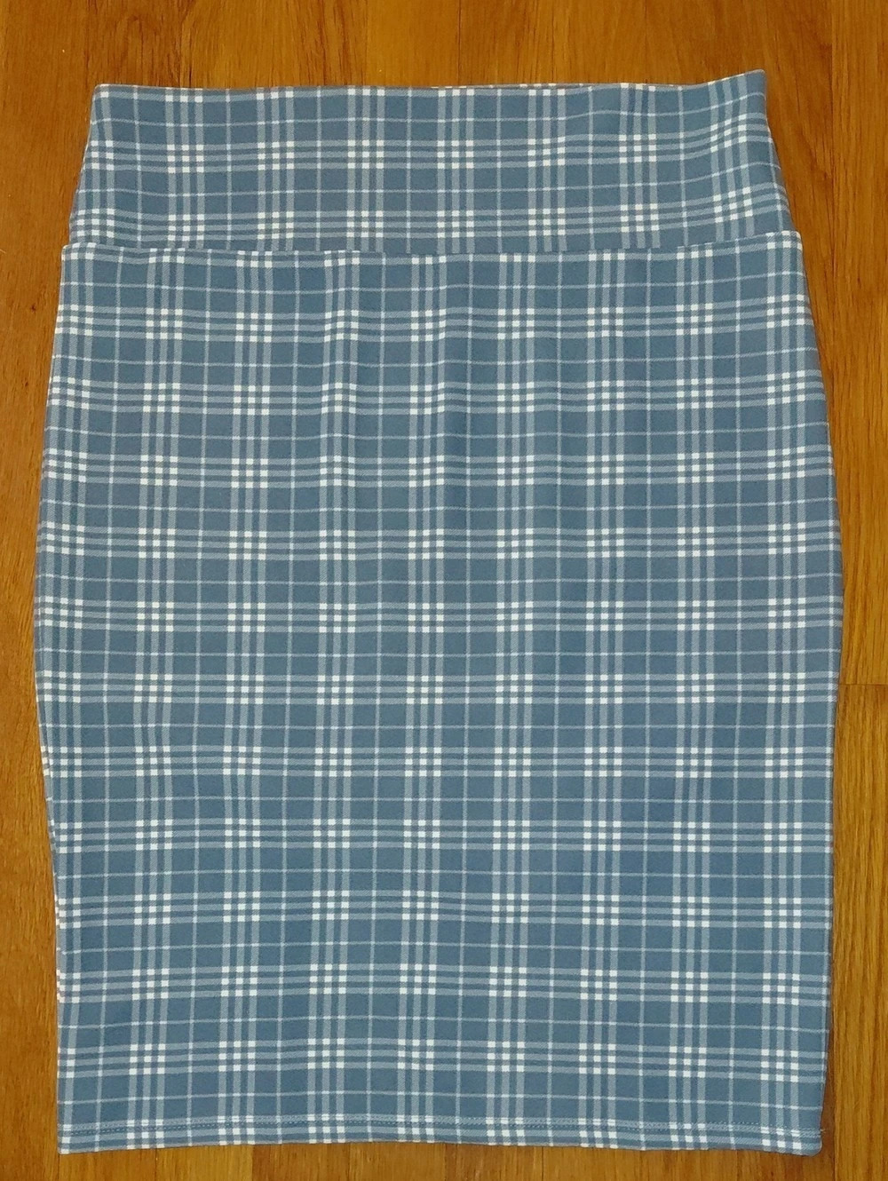 LuLaRoe Plaid Midi Skirt in Blue & White Size Medium Like New